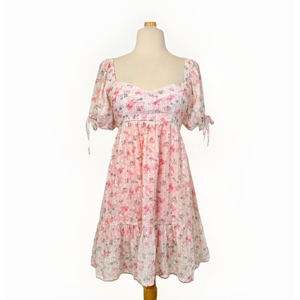 TCEC Pink Mini Dress Size Small Floral Smocked Feminine Sweetheart Neckline